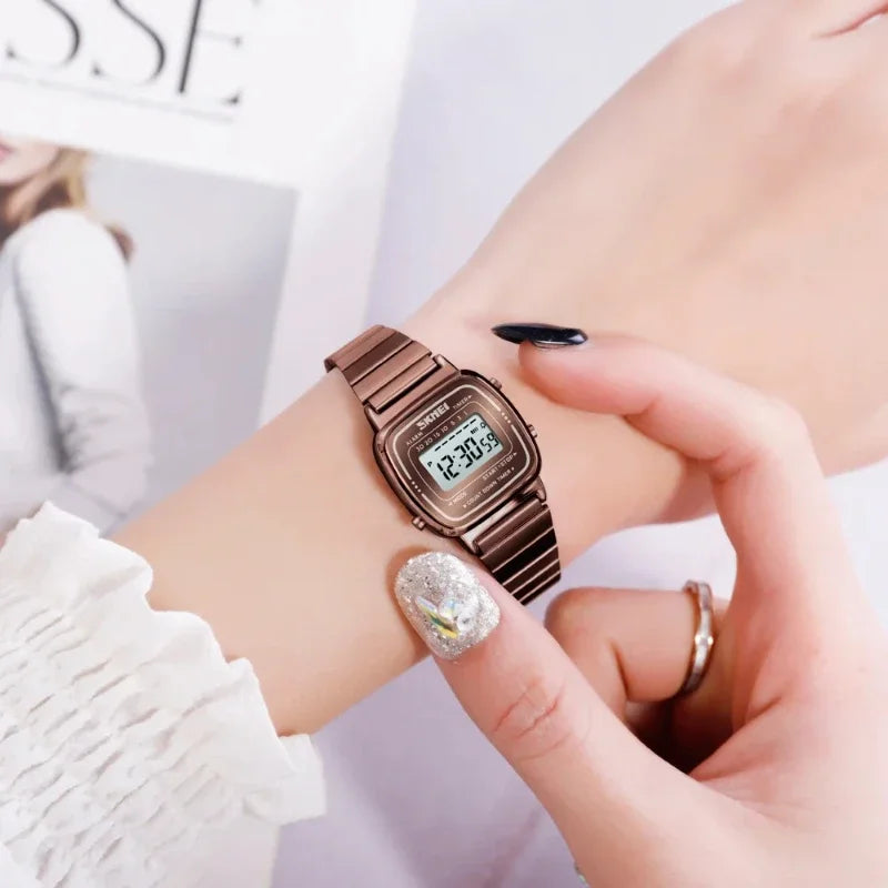 Montre Femme SKMEI 1901 — Digitale, Chrono, Calendrier & Résistante à l'Eau
