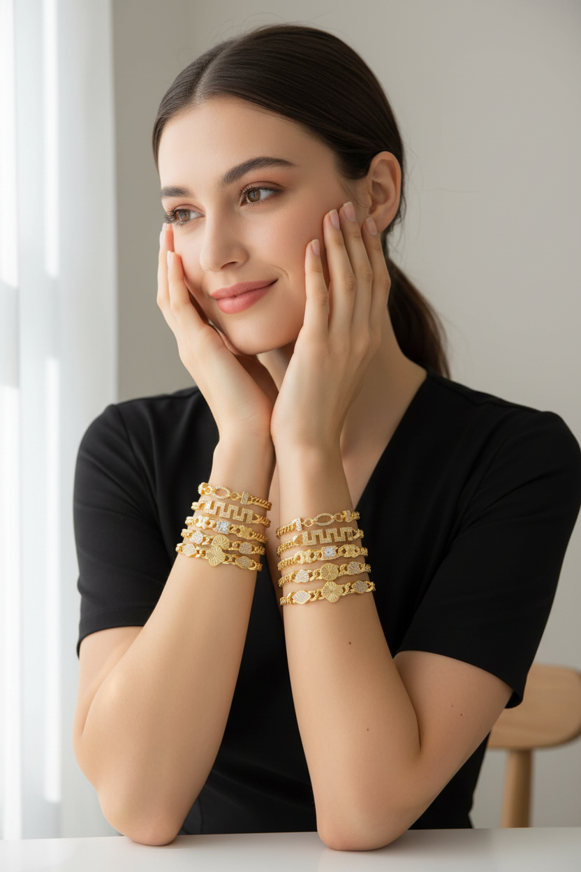 Femme pose naturelle bracelets